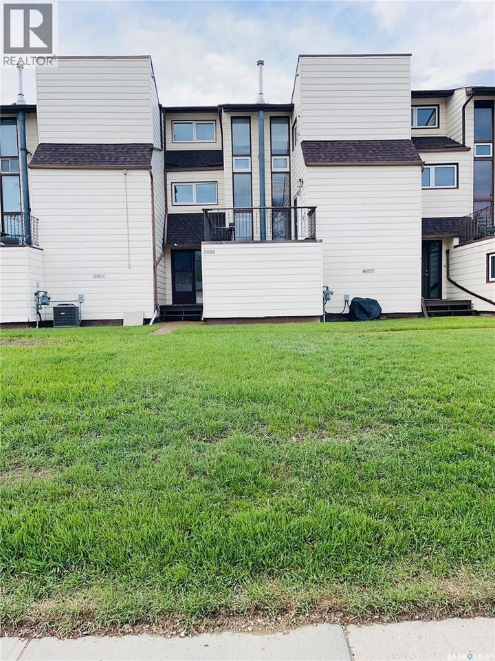 Property Photo:  5026 10th Avenue  SK S4T 7P4 