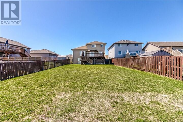 Property Photo: 1654 Meadowlark Way ON P3N 0A8