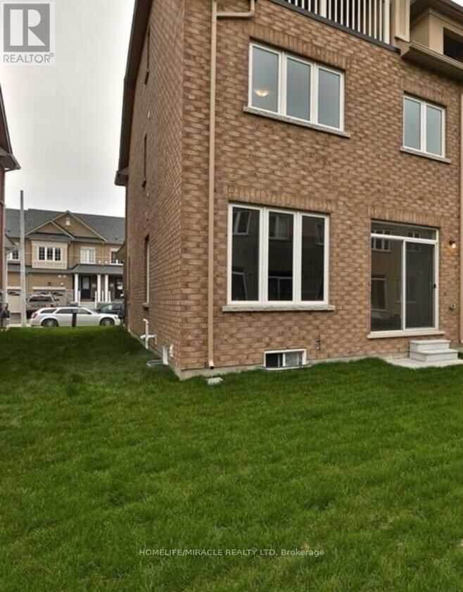Property Photo:  11 Talence Drive  ON L8J 2T7 