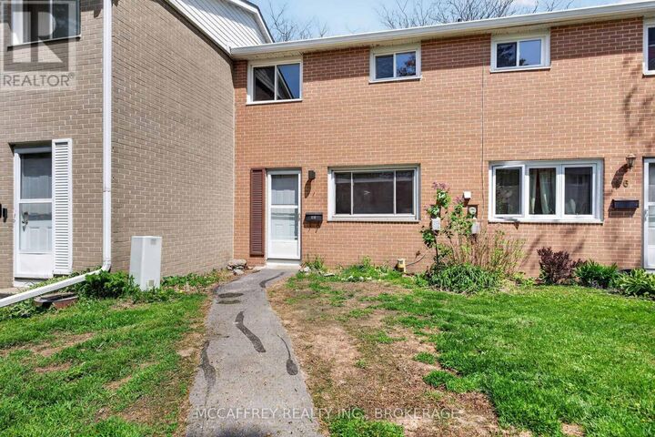 Property Photo:  258 Queen Mary Road 45  ON K7M 2B2 