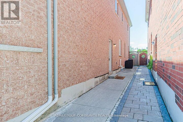 Property Photo:  6 Round Hill Court South Basement  ON L6B 0E1 