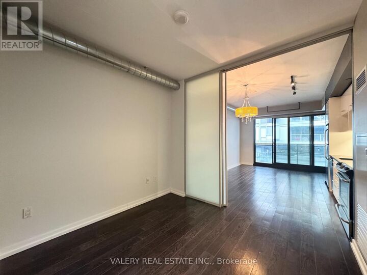 Property Photo: 47 Lower River Street 431 ON M5A 0G1