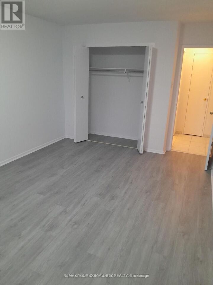 Property Photo: 5 Frith Road 404 ON M3N 2L5