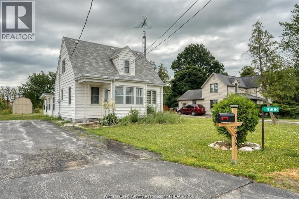Property Photo:  4906 Howard Avenue  ON N9H 1C9 