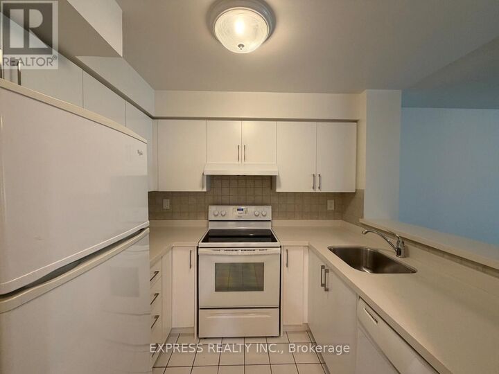 Property Photo: 942 Yonge Street 320 ON M4W 3S8