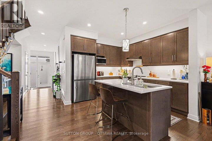 Property Photo:  76 Michael Stoqua Street  ON K1K 5A2 