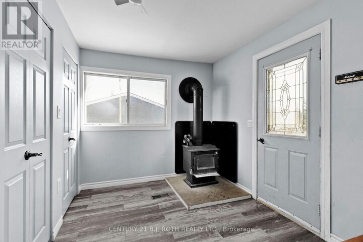 Property Photo: 1006 Flos 4 Road East ON L0L 2K0
