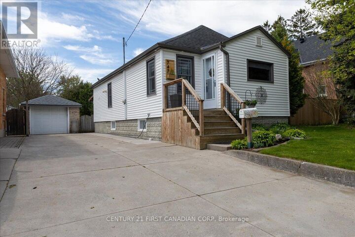 Property Photo: 747 Whetter Avenue ON N6C 2H1