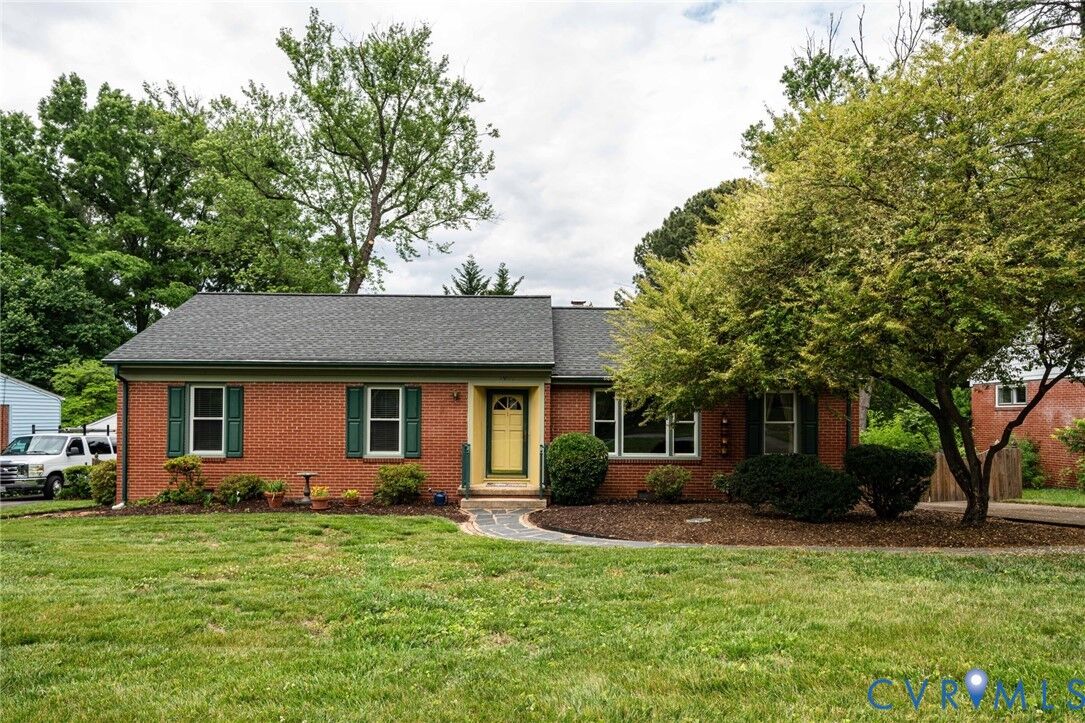 Property Photo:  1902 Windsordale Drive  VA 23229 