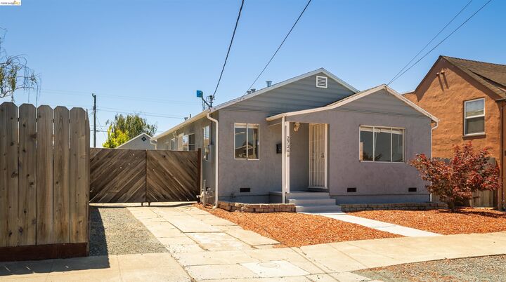 Property Photo: 2726 Rheem Ave CA 94804