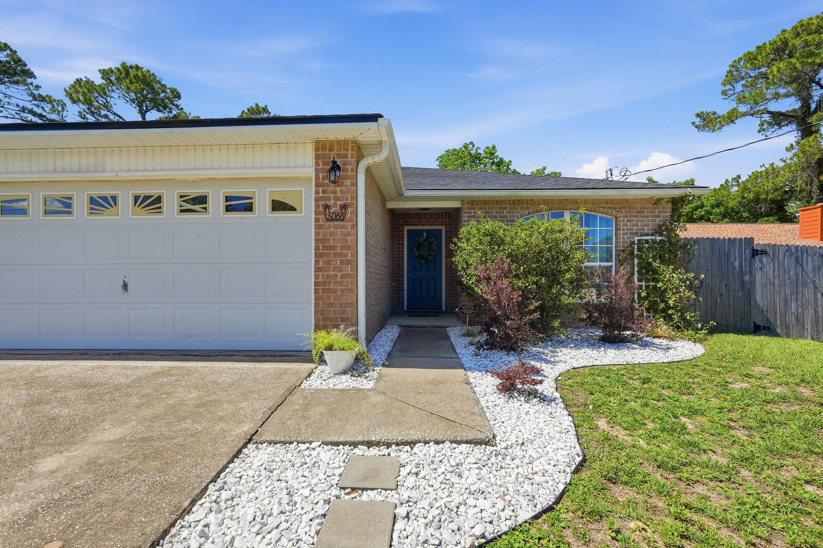 Property Photo:  5066 Evergreen Drive  FL 32563 