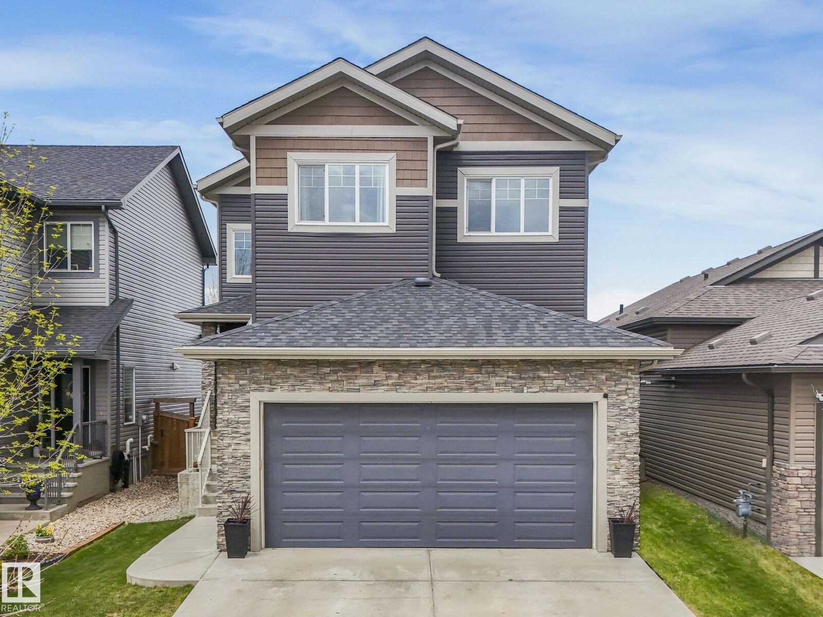 Property Photo:  12 Sandalwood Place  AB T9E 1C2 
