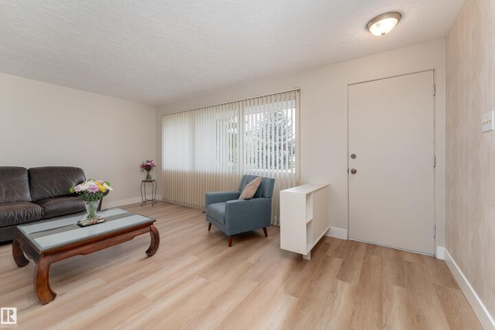 Property Photo: 15241 85 Avenue NW AB T8R 3Z8