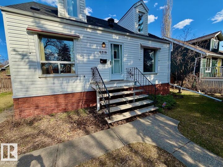 Property Photo:  6719 112A Street NW  AB T6H 3K5 