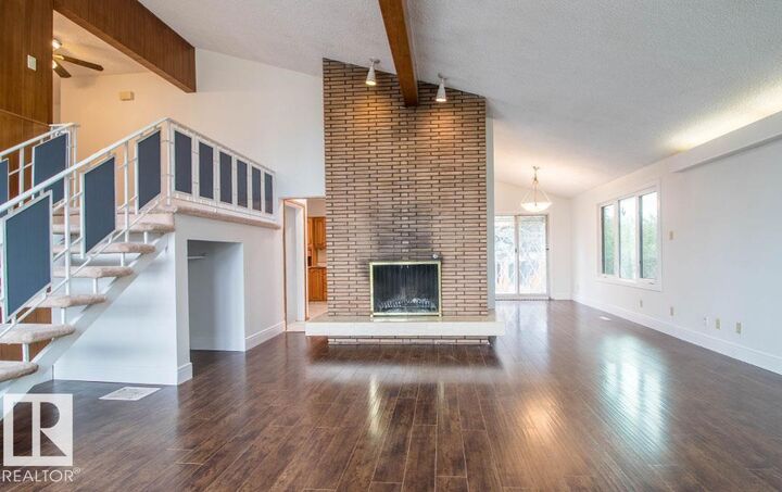 Property Photo:  10328 42 Street NW  AB T6A 1T5 