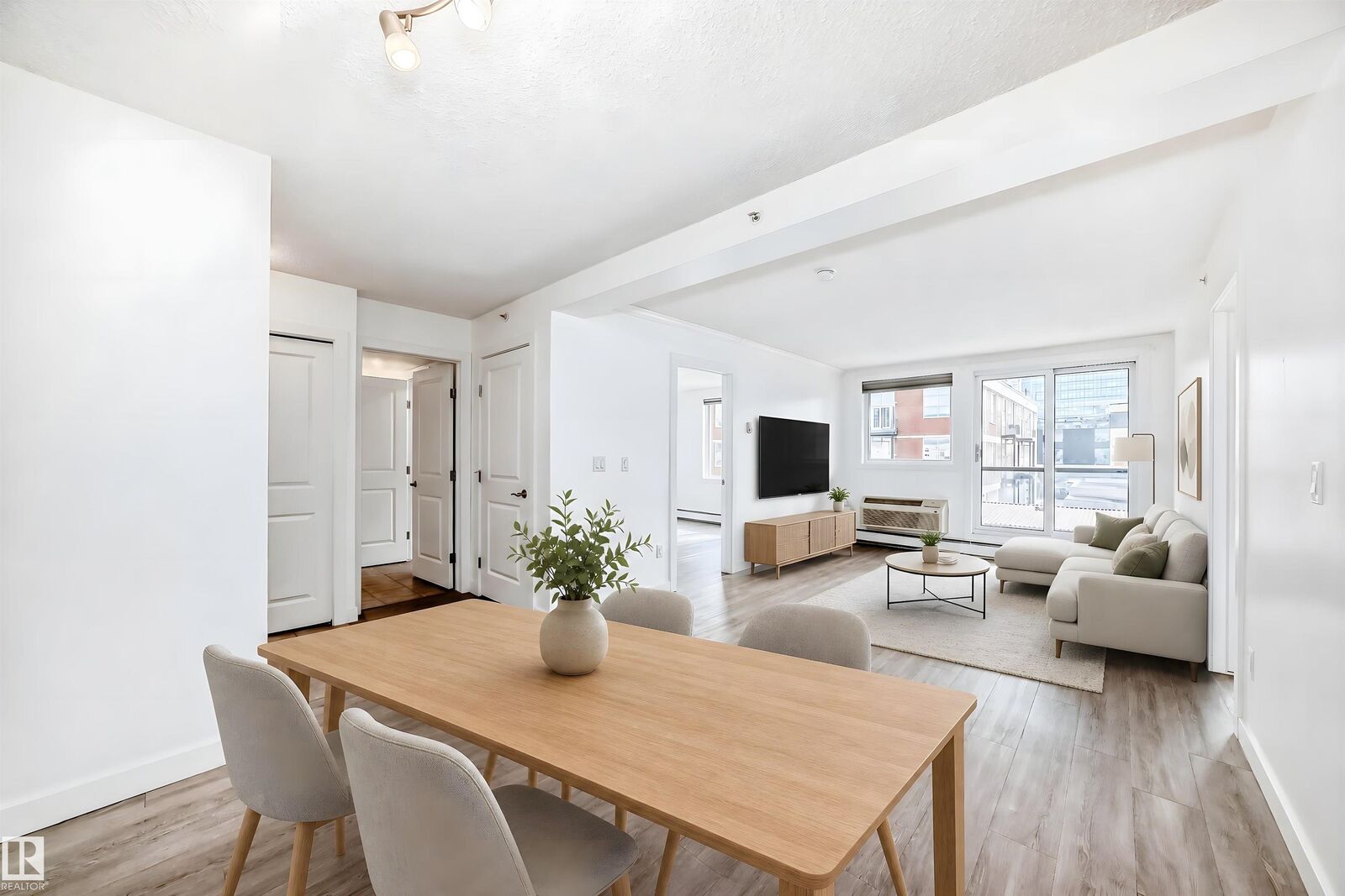 Property Photo:  10303 105 Street NW 304  AB T5J 5G3 