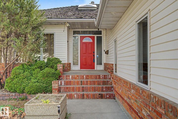 Property Photo: 485 Regency Drive AB T8A 5N1