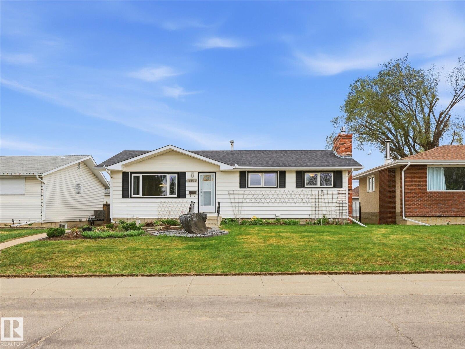 Property Photo:  13504 116 St NW NW  AB T5E 5J1 