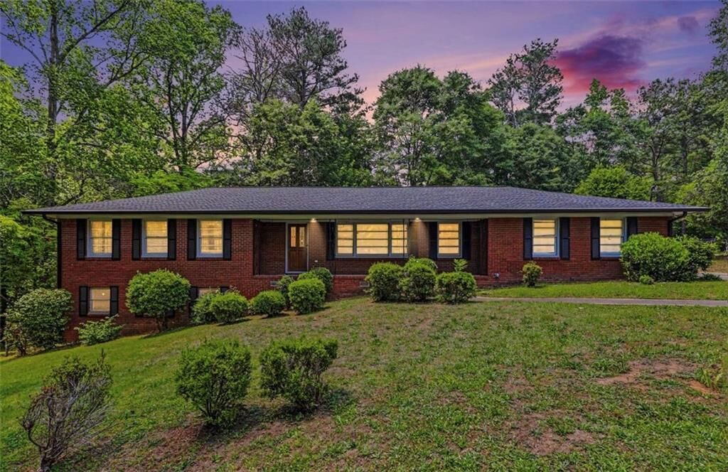 Property Photo: 14 N Poplar Street GA 30213