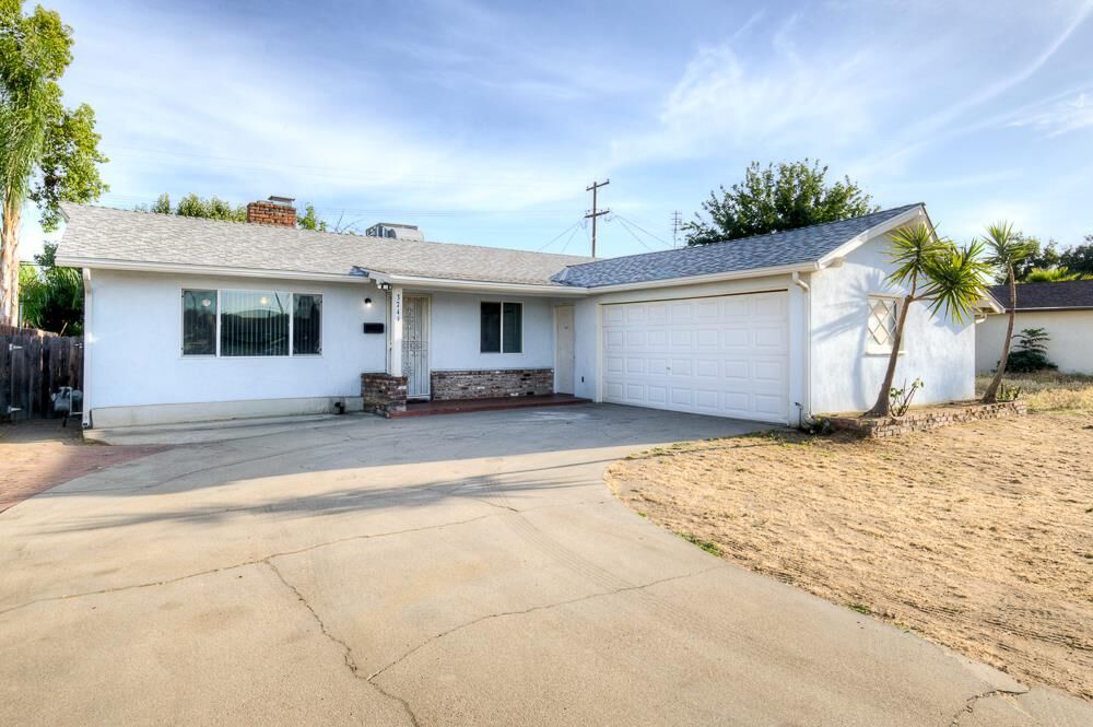 Property Photo:  3744 E Dakota Avenue  CA 93726 
