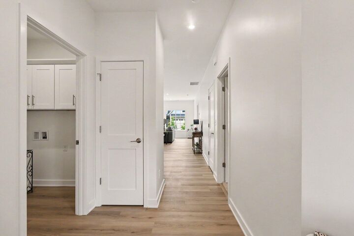 Property Photo:  1905 E Woodglen Circle  IN 46383 