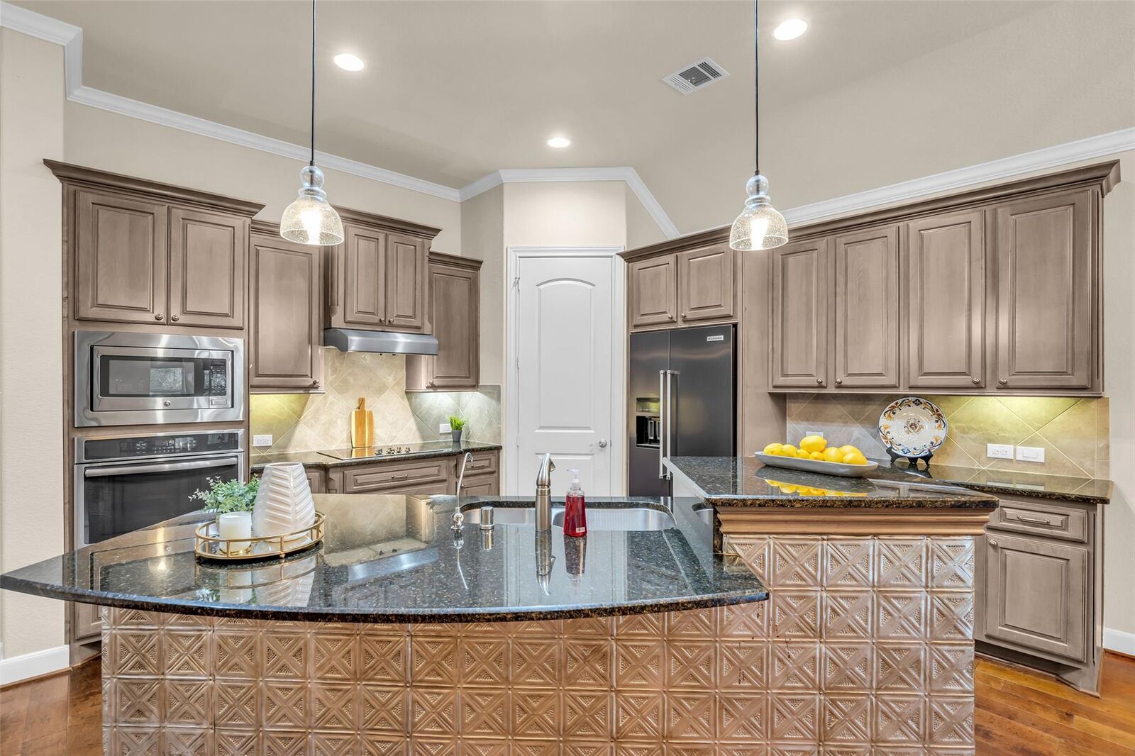 Property Photo:  118 Gray Vervain Court  TX 77316 