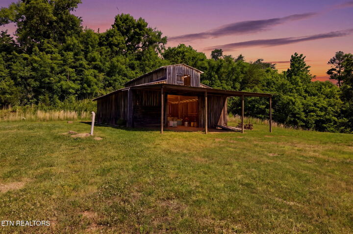 Property Photo:  2121 Bales Rd  TN 37914 