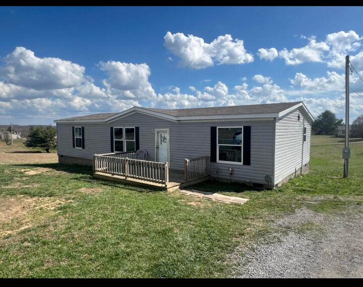 Property Photo:  131 Lawless Lane  KY 42629 