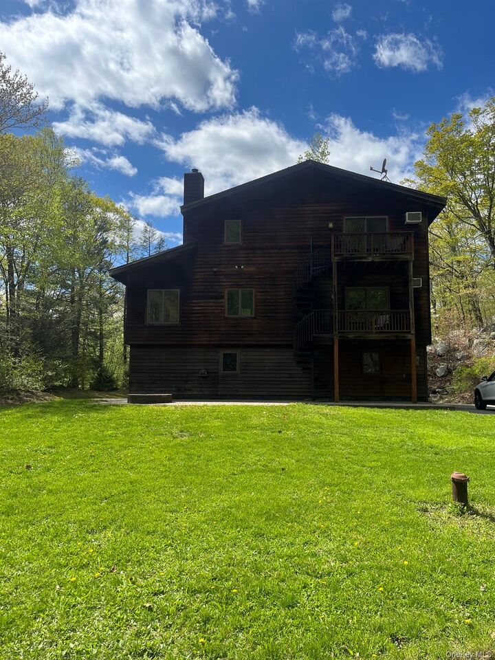 Property Photo:  82 Indian Lake Road  NY 10579 
