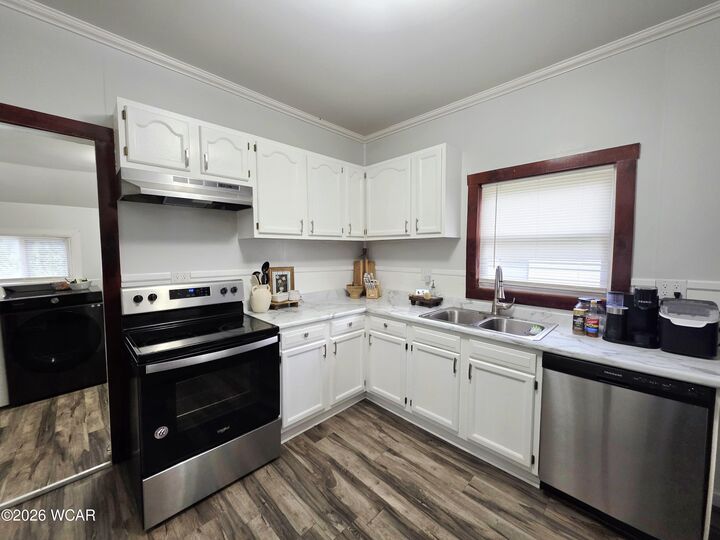 Property Photo: 353 Kuert Avenue OH 43326