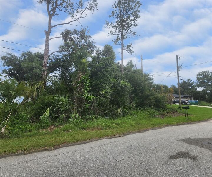 Property Photo: Tarabilla Avenue FL 34291