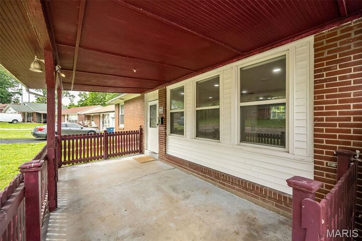Property Photo:  607 Majesty Court  MO 63125 