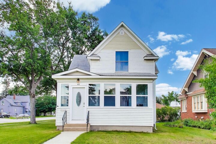 Property Photo: 40 W 18th Street MI 49423