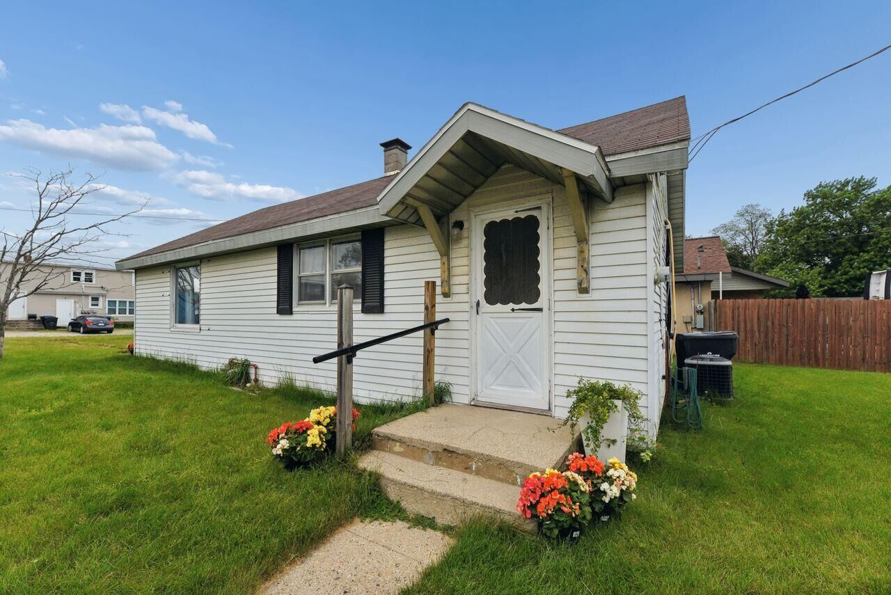 Property Photo:  4209 Post Court  MI 49106 