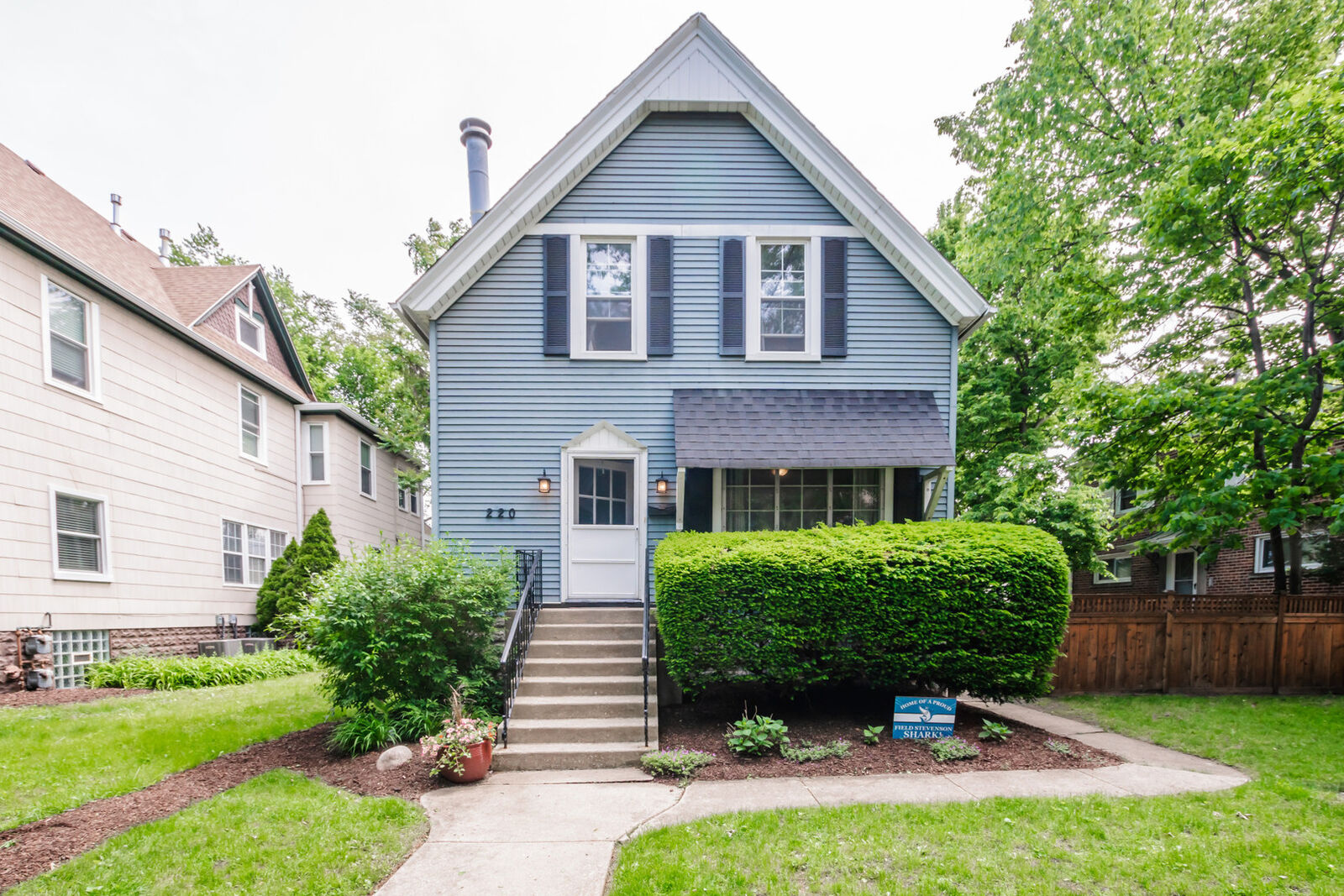 Property Photo:  220 Elgin Avenue  IL 60130 