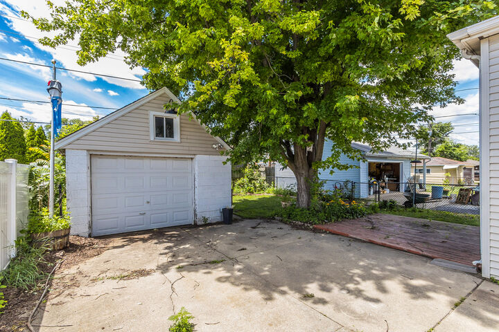 Property Photo:  4024 Gage Avenue  IL 60534 