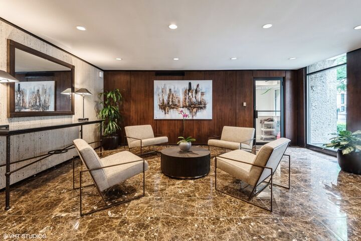 Property Photo:  1 E Scott Street 1602  IL 60610 
