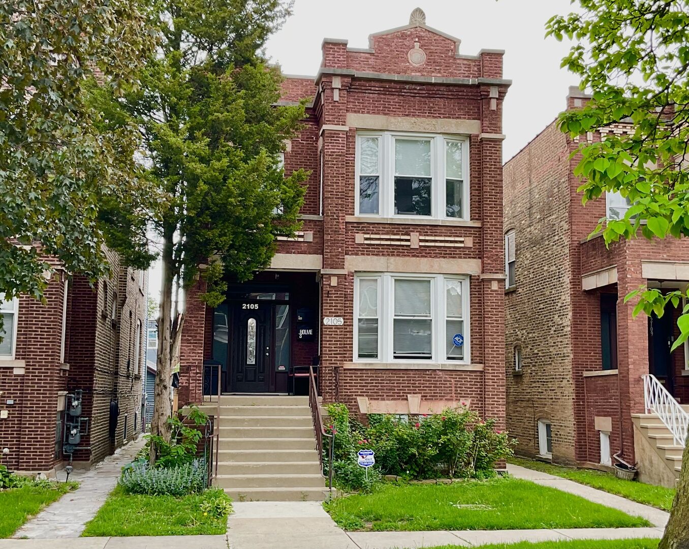 Property Photo:  2105 Highland Avenue  IL 60402 