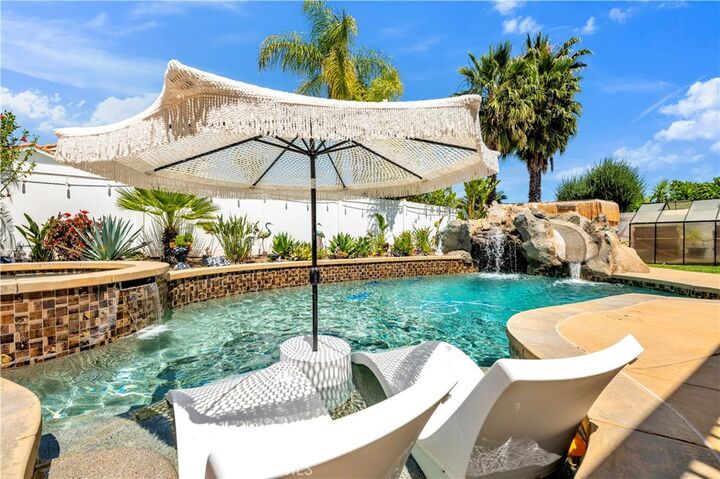Property Photo:  23944 Cadenza  CA 92562 