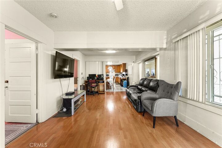 Property Photo: 1059 N Wilton Place CA 90038