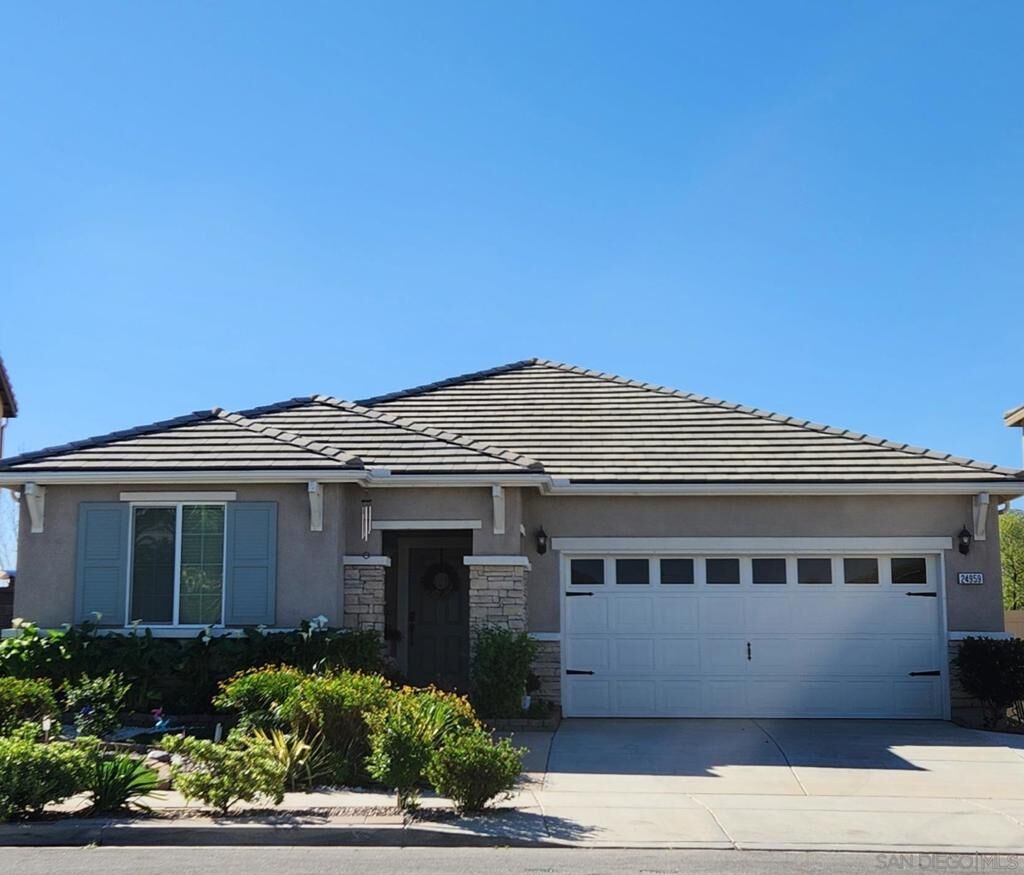 Property Photo:  24959 Bridlewood Cir  CA 92584 