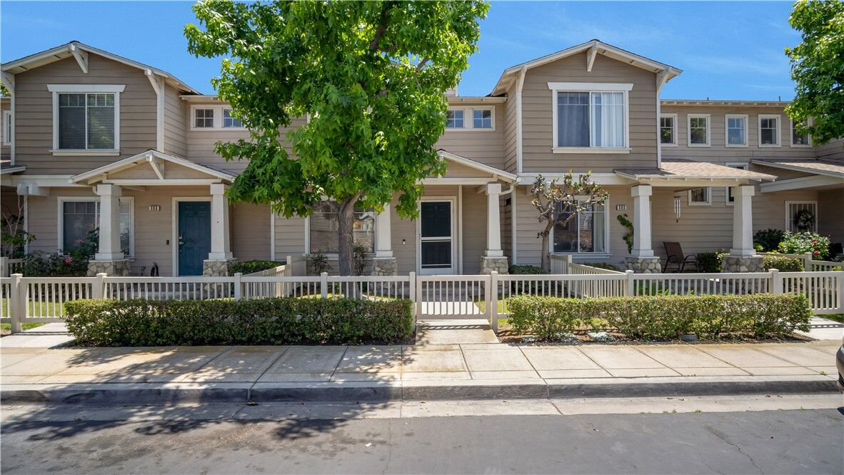 Property Photo: 970 E Chestnut CA 92805