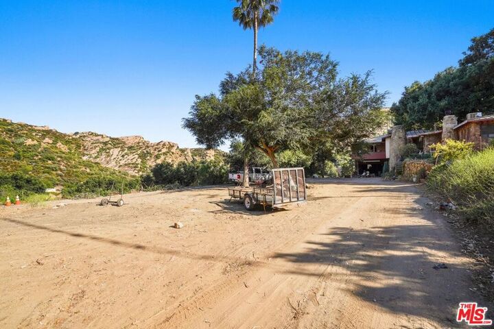 Property Photo:  670 Bryant Drive  CA 91304 