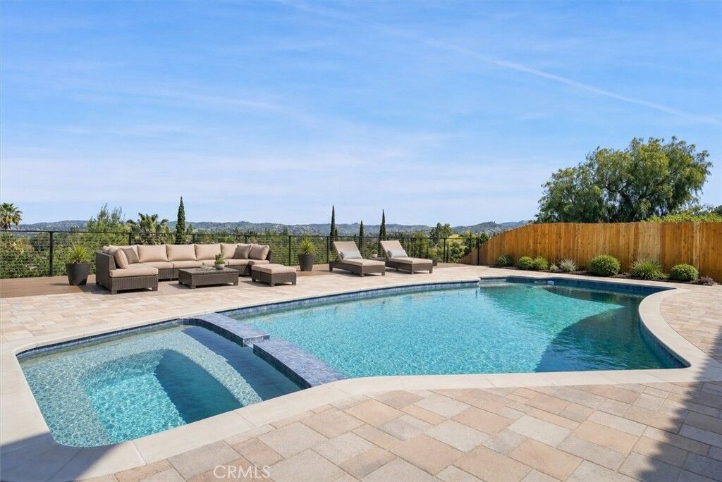 Property Photo:  5952 Maury Avenue  CA 91367 