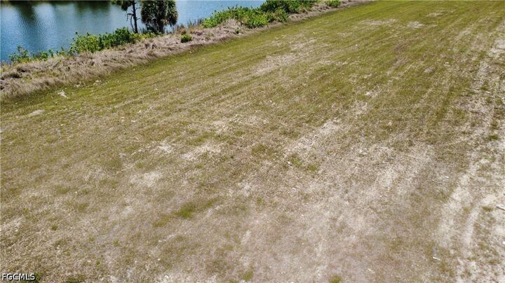 Property Photo: 4151 NE 16th Avenue FL 33909