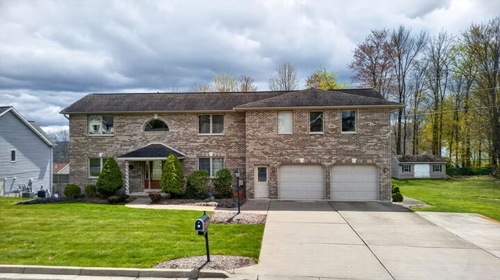 Property Photo:  2040 Felicia Blvd  NY 13760 