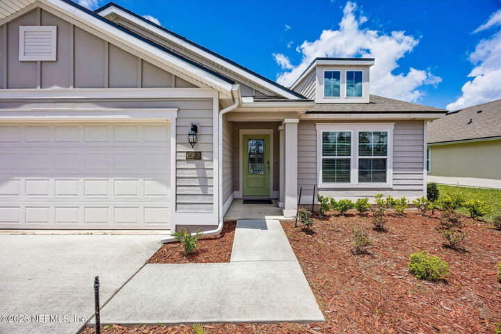 Property Photo: 65908 Edgewater Drive FL 32097