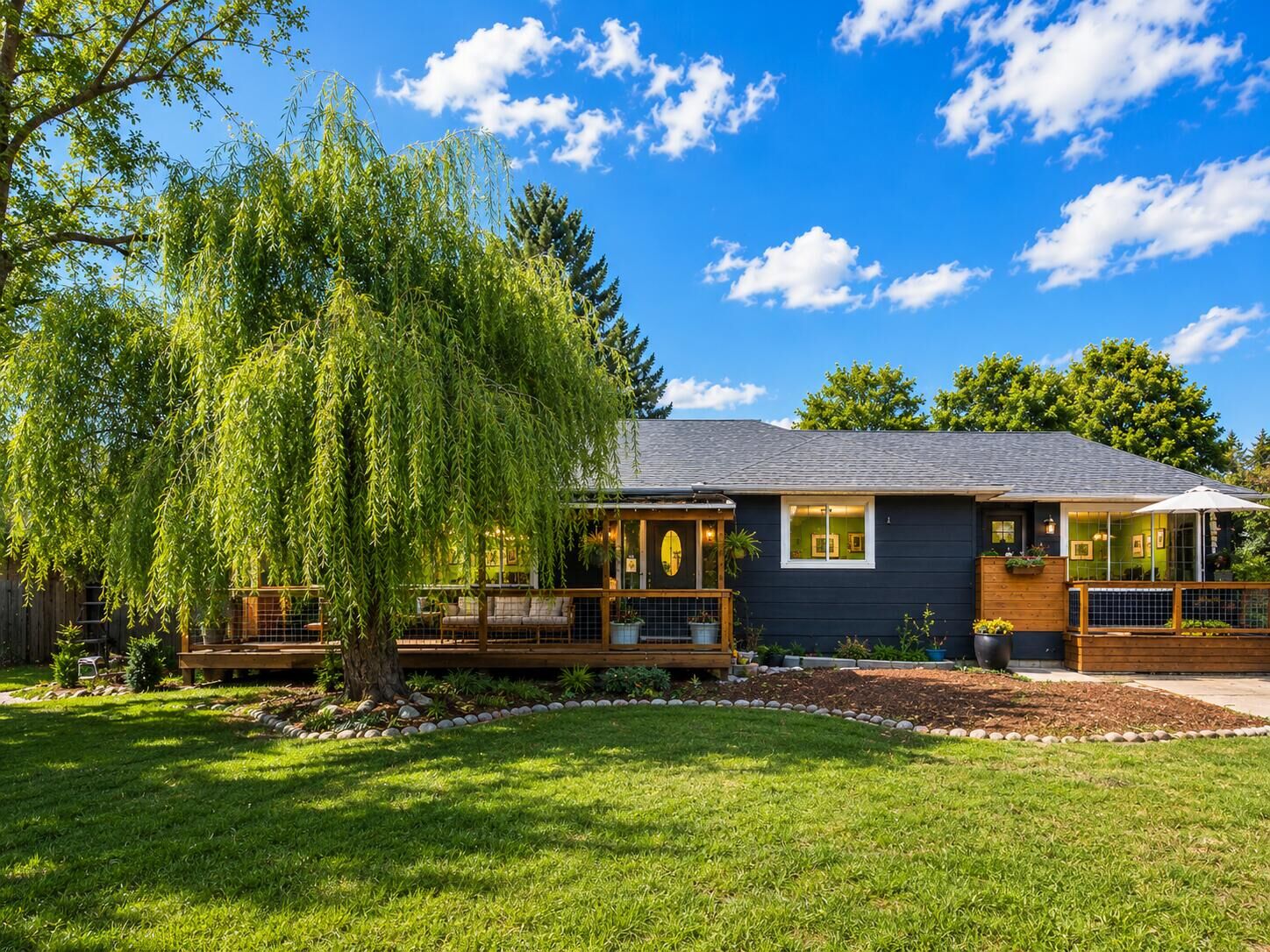 Property Photo: 750 S Larch St WA 99141
