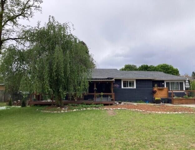 Property Photo: 750 S Larch St WA 99141