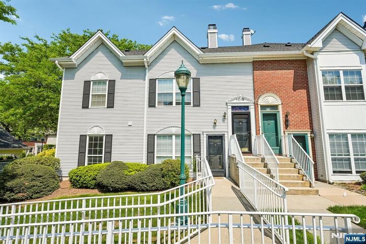 Property Photo:  1059 Chedworth Circle 1059  NJ 07430 